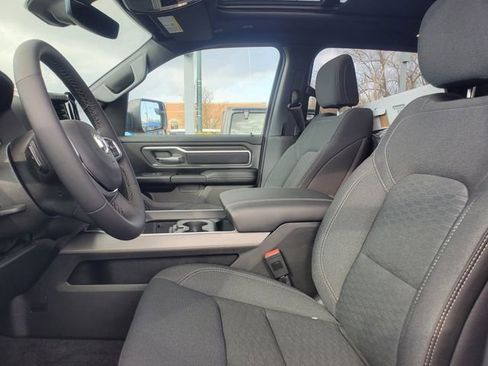 New 2026 RAM 1500 4x4 Crew Cab image 10
