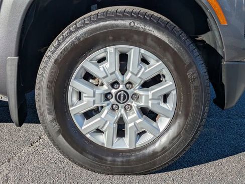 Used 2024 Nissan Frontier SV w/ SV Convenience Package image 10