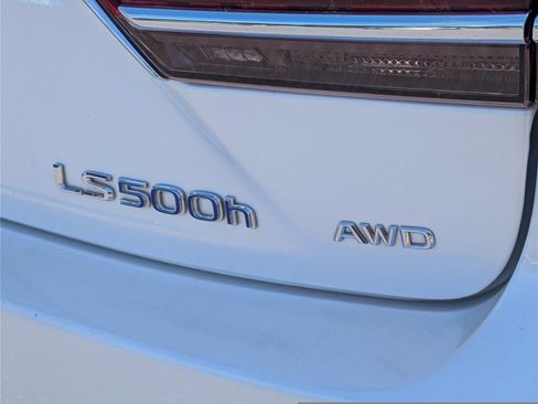 Used 2020 Lexus LS 500h AWD w/ Luxury Package image 9