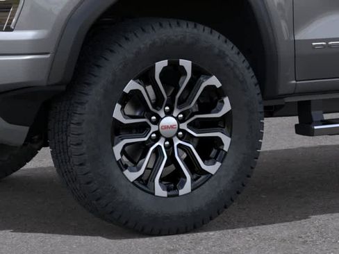 New 2026 GMC Canyon Denali AWD/4WD image 9