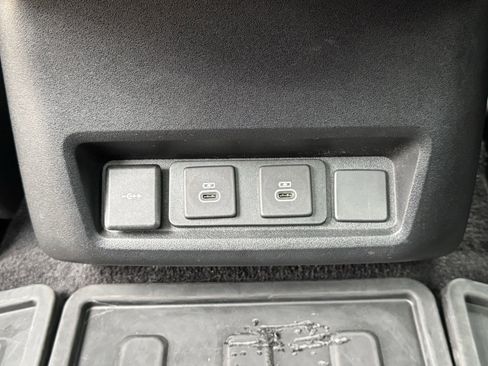 Used 2023 Land Rover Discovery S R-Dynamic image 29