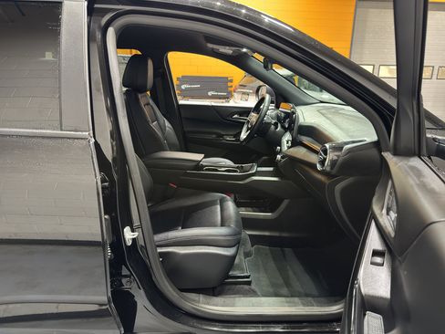 Used 2025 Chevrolet Equinox LT w/ Convenience Package II image 18