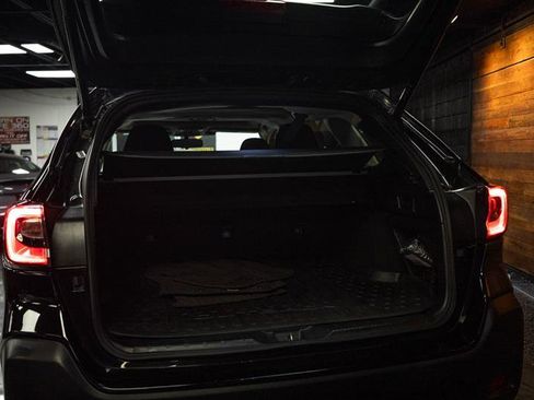 Used 2024 Subaru Outback Premium AWD/4WD image 7