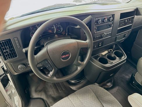 Used 2025 GMC Savana 2500 w/ Driver Convenience Package RWD image 8