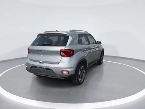 New 2026 Hyundai Venue SEL FWD image 8