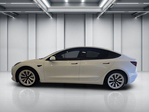 Used 2023 Tesla Model 3 Standard Range RWD image 8