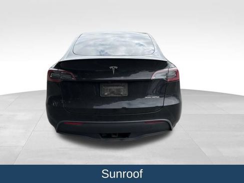 Used 2025 Tesla Model Y Long Range AWD/4WD image 10