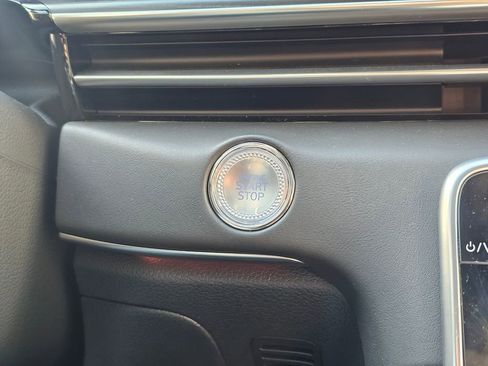 Certified 2025 Genesis GV80 3.5T image 17