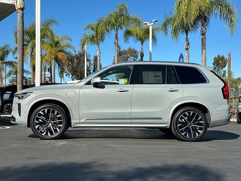 New 2026 Volvo XC90 T8 Ultra w/ Protection Package Premier AWD/4WD image 2