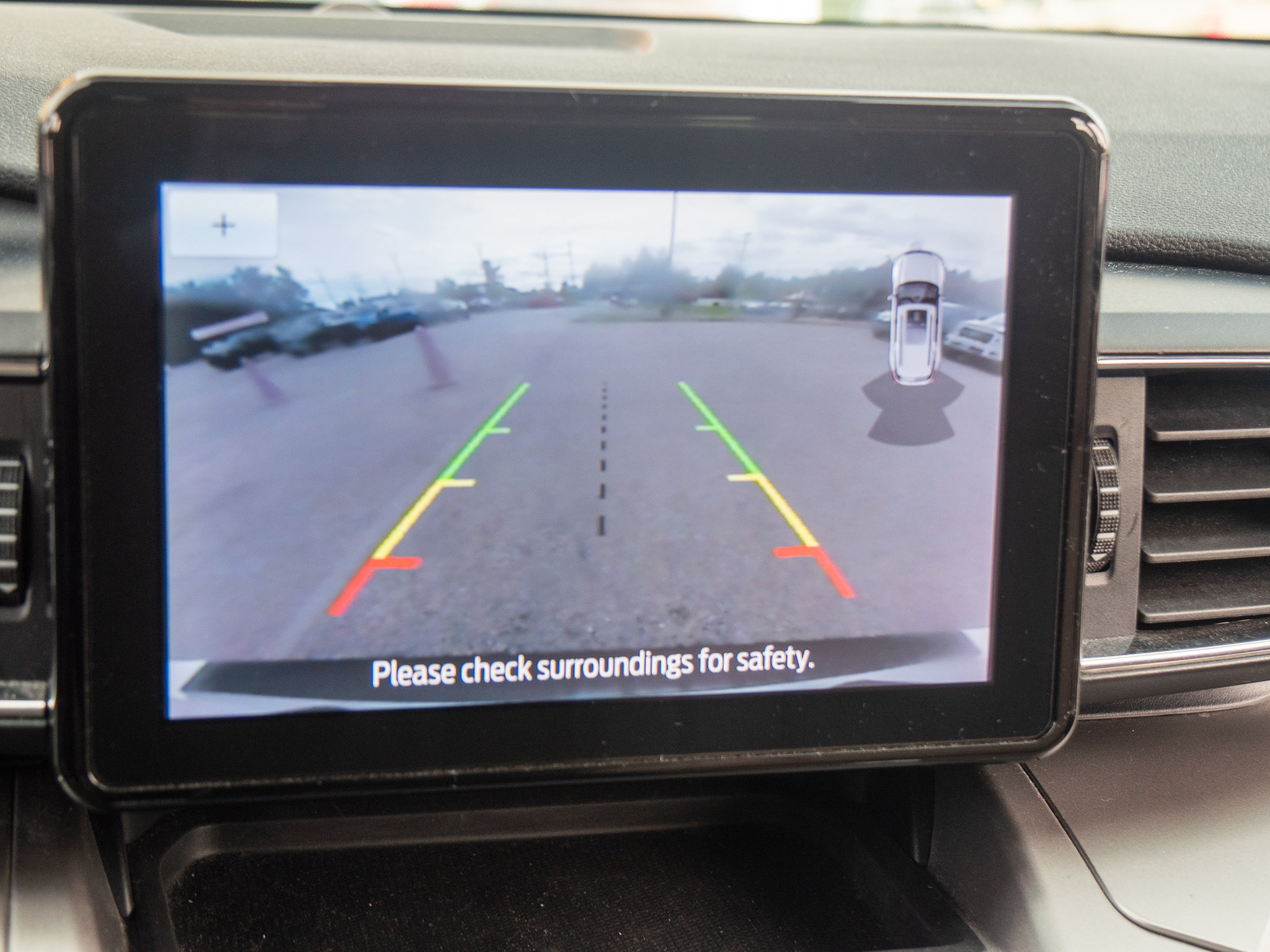 Used 2020 Ford Explorer XLT w/ Equipment Group 202A AWD/4WD image 27