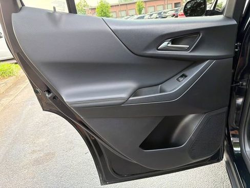 Used 2025 Chevrolet Equinox LT w/ Convenience Package II FWD image 22