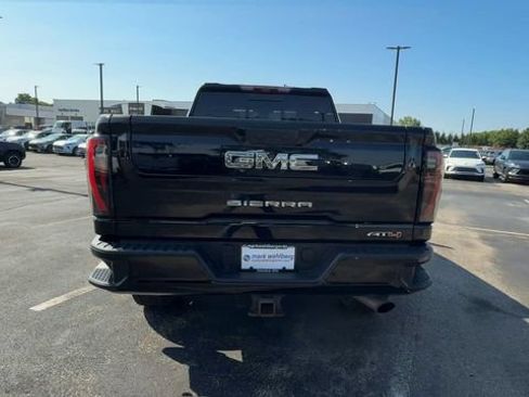 Used 2024 GMC Sierra 2500 AT4 w/ Technology Package AWD/4WD image 7