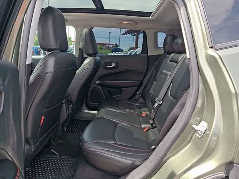 Used 2018 Jeep Compass Trailhawk w/ Leather Interior Group AWD/4WD image 10