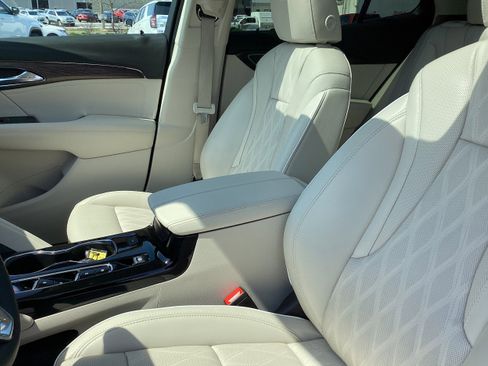 Used 2023 Buick Envision Avenir image 13