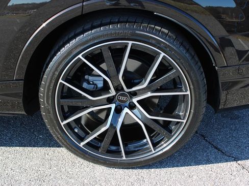 New 2025 Audi Q7 3.0T Prestige image 34