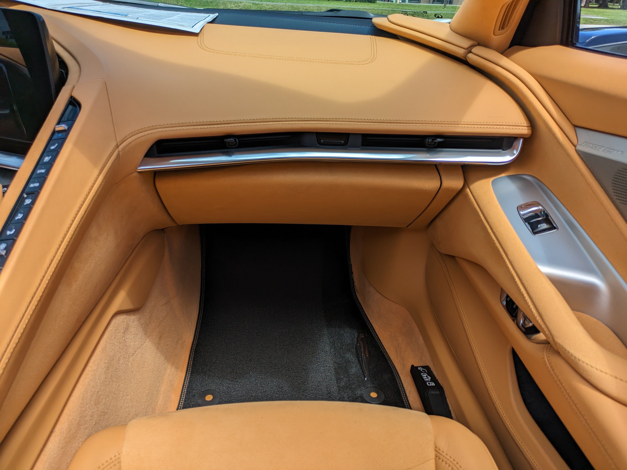 Used 2020 Chevrolet Corvette Stingray Premium Cpe w/ 3LT Preferred Equipment Group RWD image 18