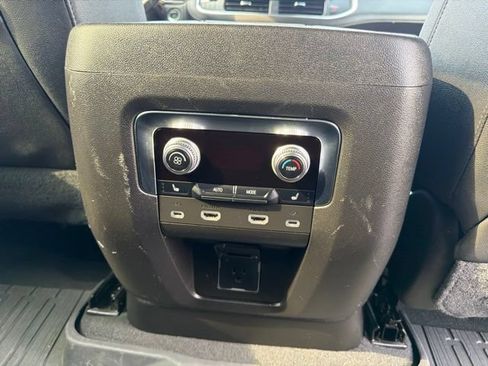 Used 2023 GMC Yukon AT4 w/ AT4 Premium Plus Package AWD/4WD image 24