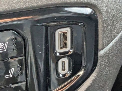 Used 2025 Chevrolet Silverado 2500 High Country w/ High Country Premium Package image 25