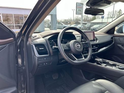 Used 2023 Nissan Rogue SL AWD/4WD image 29
