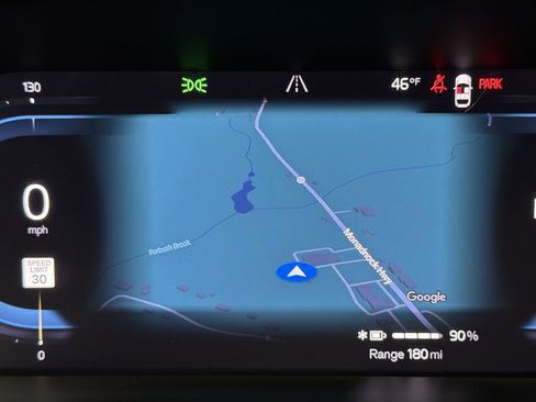 Used 2023 Volvo XC40 Recharge Ultimate image 16