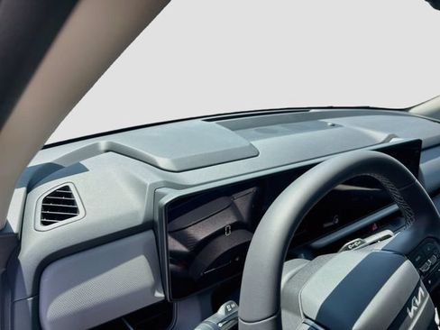 New 2027 Kia Seltos S FWD image 9