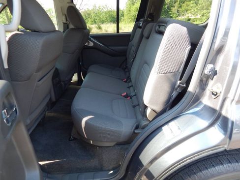 Used 2012 Nissan Pathfinder S AWD/4WD image 11