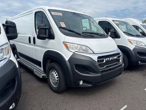 Used 2025 RAM ProMaster 2500 w/ U-Haul Equipment Group FWD image 2