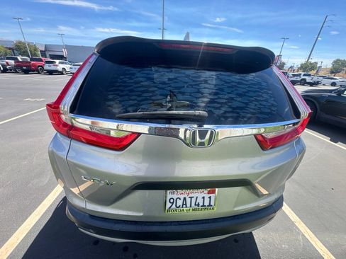 Used 2019 Honda CR-V LX image 6