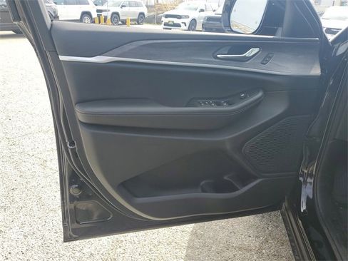 New 2025 Jeep Grand Cherokee L Limited w/ Luxury Tech Group II image 19