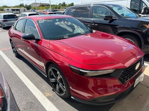 Used 2024 Honda Accord Sport image 3