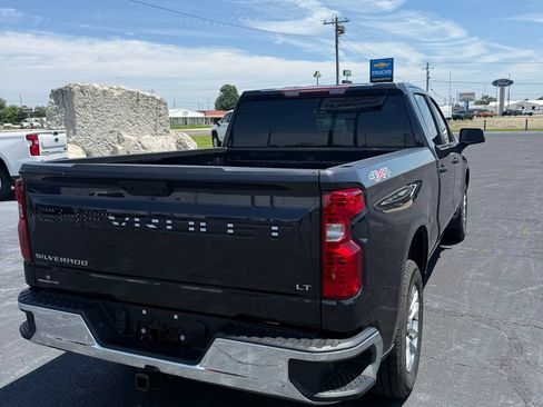 Used 2023 Chevrolet Silverado 1500 LT AWD/4WD image 47