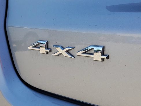 Used 2023 Jeep Compass Latitude AWD/4WD image 7