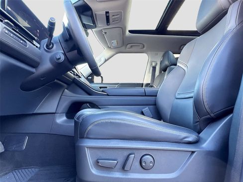 Used 2025 INFINITI QX80 Pure image 7