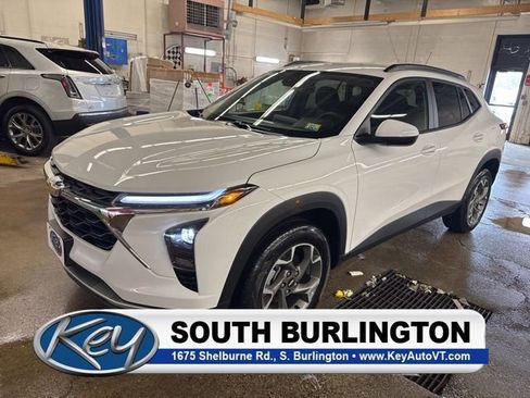 New 2026 Chevrolet Trax LT FWD image 1