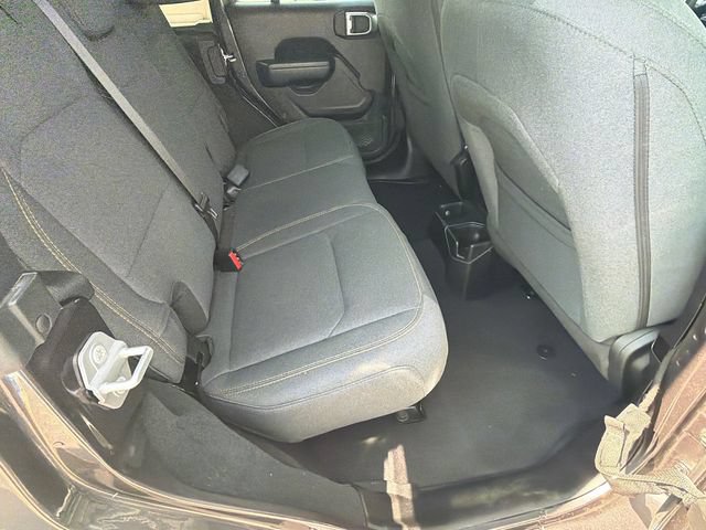 Used 2025 Jeep Wrangler Unlimited Sport AWD/4WD image 15