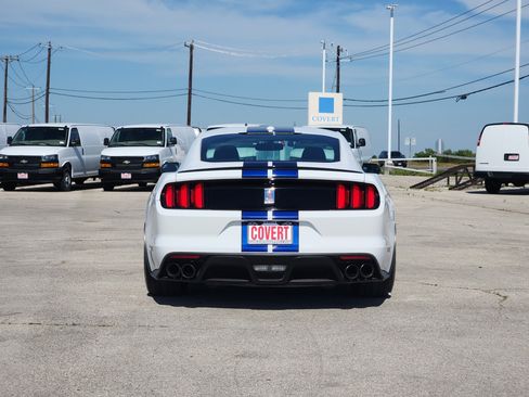 Used 2016 Ford Mustang Shelby GT350 w/ Technology Package RWD image 6