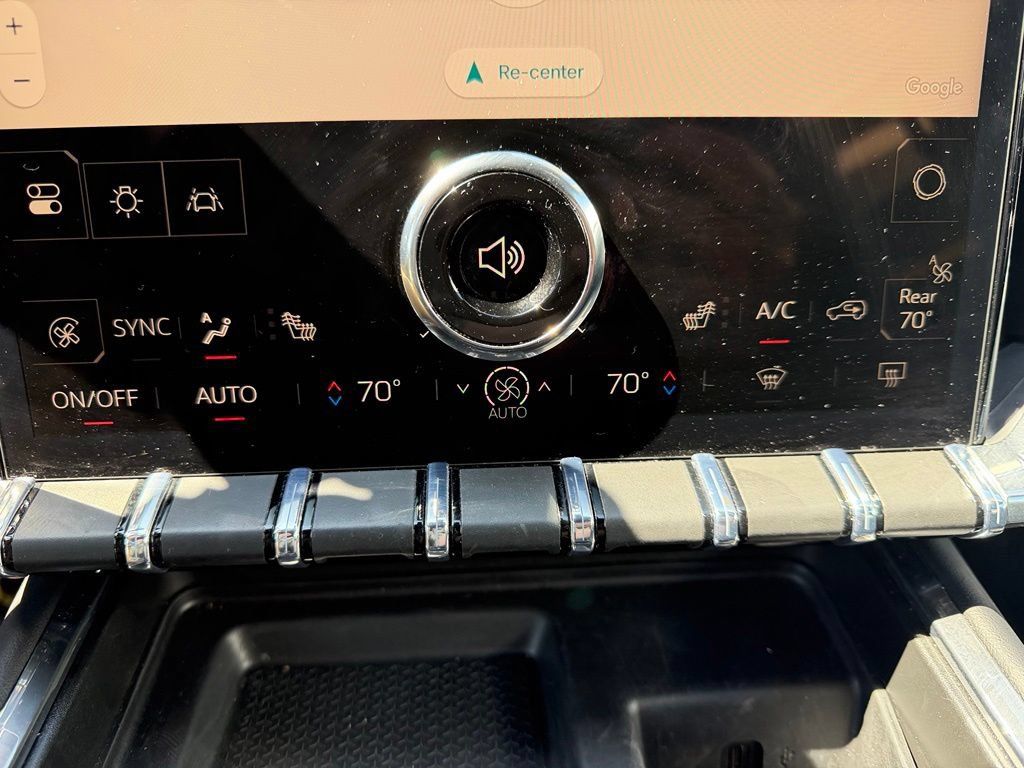 Used 2025 GMC Acadia Elevation AWD/4WD image 15