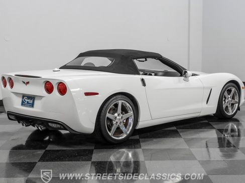 Used 2005 Chevrolet Corvette Convertible w/ Preferred Equipment Group RWD image 11