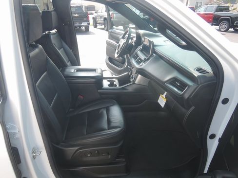 Used 2022 Chevrolet Tahoe LT w/ Luxury Package image 38