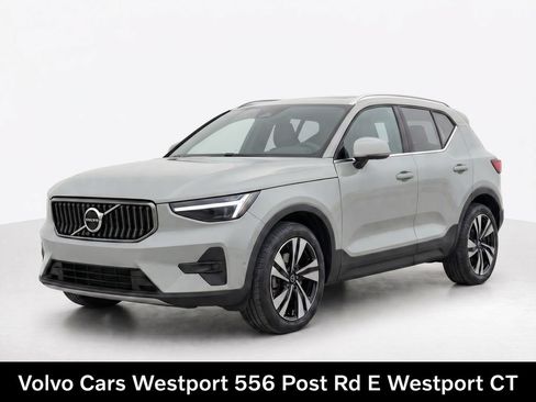 Certified 2024 Volvo XC40 B5 Plus w/ Protection Package Premier AWD/4WD image 1