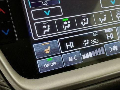 Certified 2025 Subaru Outback Onyx Edition image 27