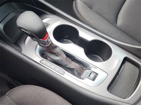 Used 2024 Chevrolet Malibu RS FWD image 21