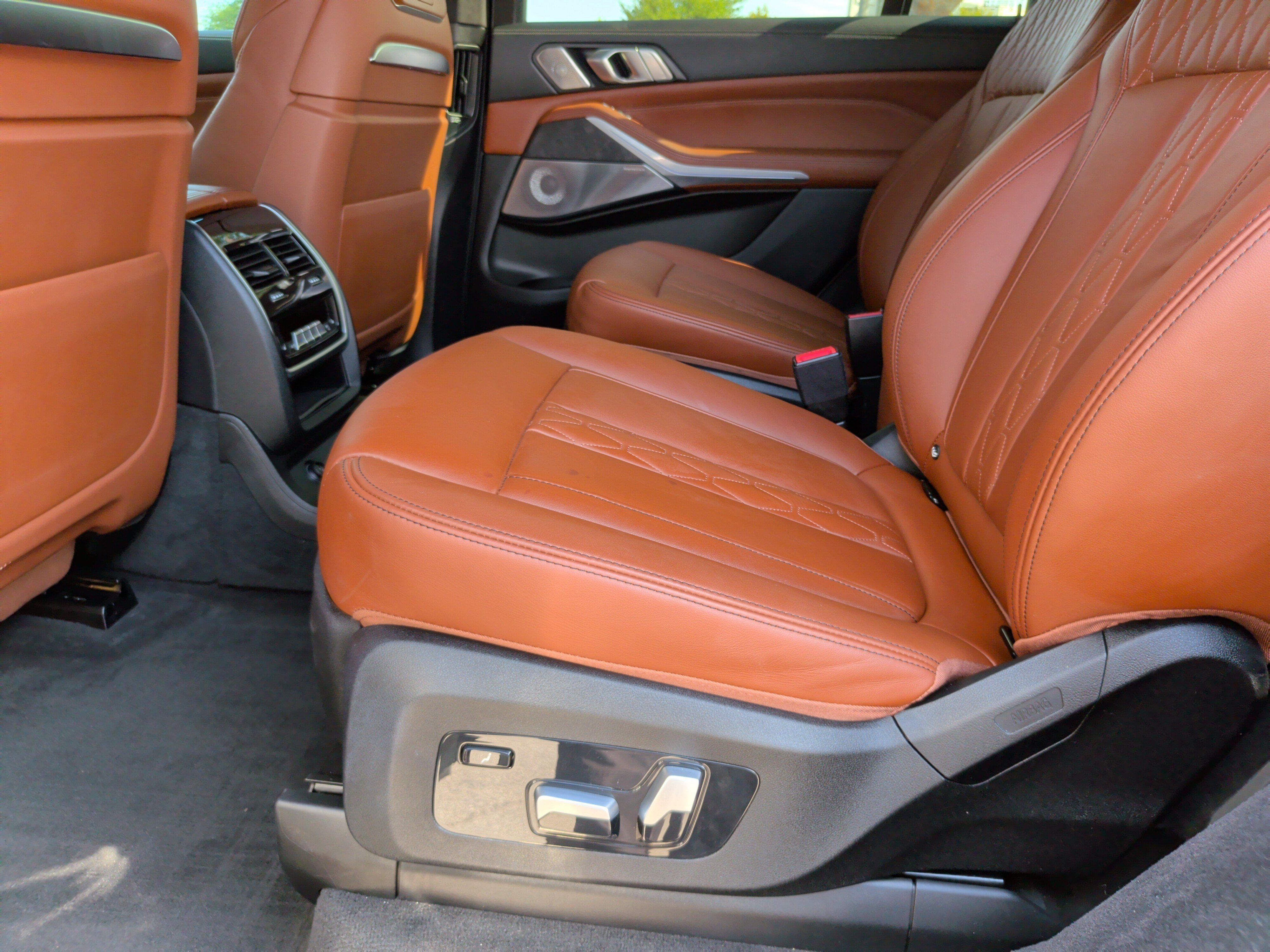 Used 2023 BMW X7 M60i w/ Executive Package AWD/4WD image 42