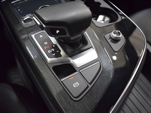 Used 2017 Audi Q7 3.0T Premium Plus AWD/4WD image 26