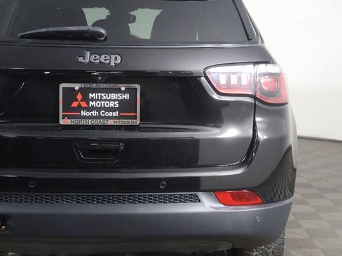 Used 2024 Jeep Compass Trailhawk AWD/4WD image 14