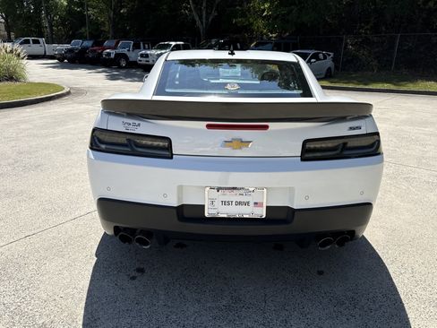 Used 2015 Chevrolet Camaro SS w/ Rear Vision Package RWD image 6