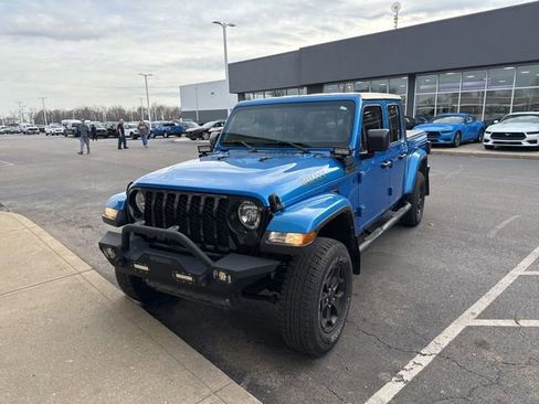 Used 2021 Jeep Gladiator Sport image 3