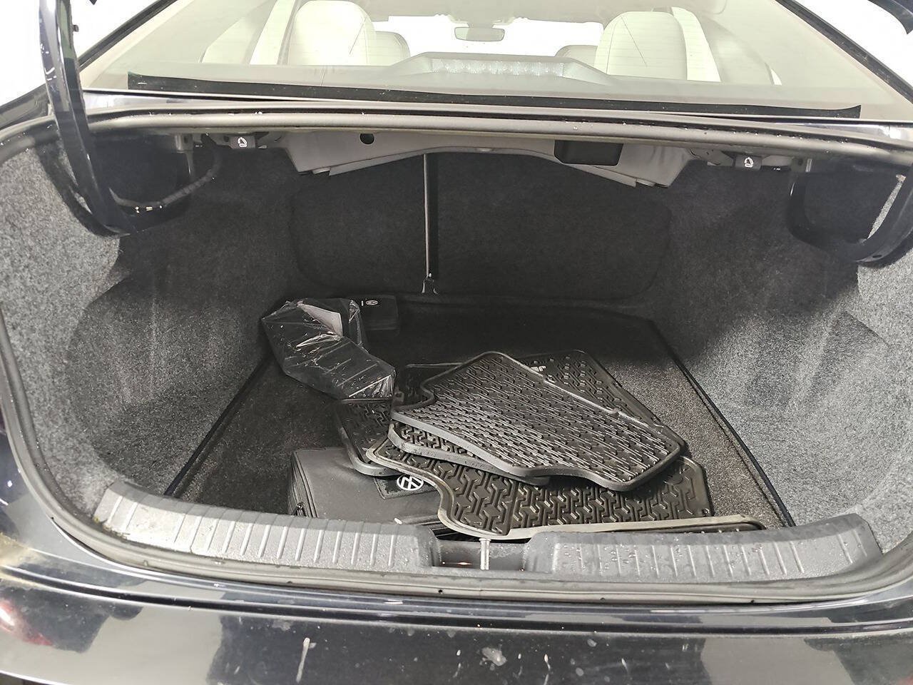 Used 2023 Volkswagen Jetta SE w/ Panoramic Sunroof Package FWD image 10