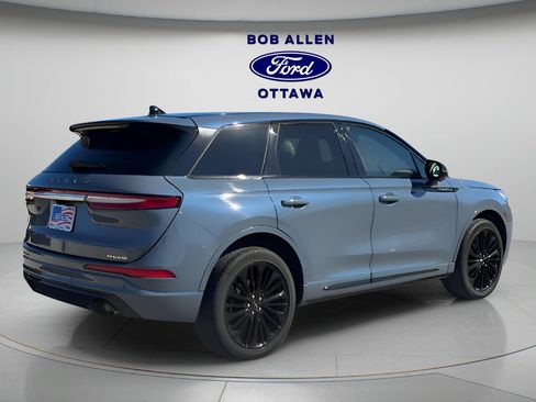 Used 2025 Lincoln Corsair Reserve w/ Jet Appearance Package AWD/4WD image 16