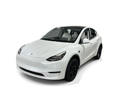 Certified 2023 Tesla Model Y AWD image 1